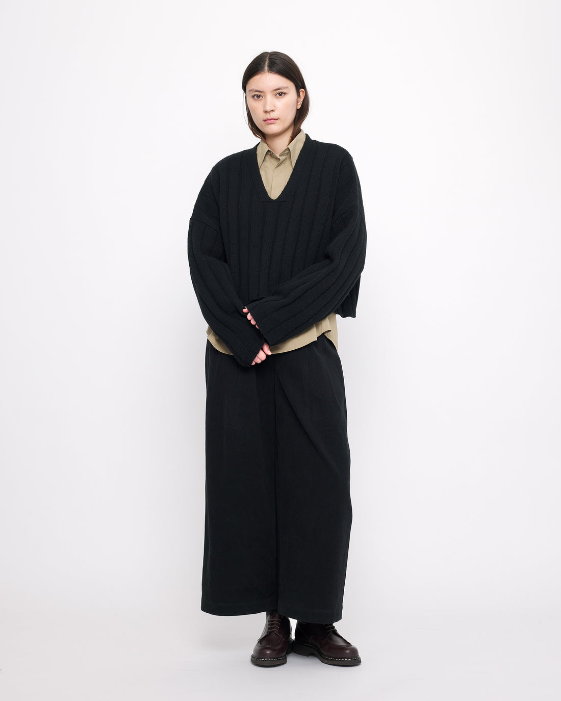 Oversized Ribbed V-Neck - Black