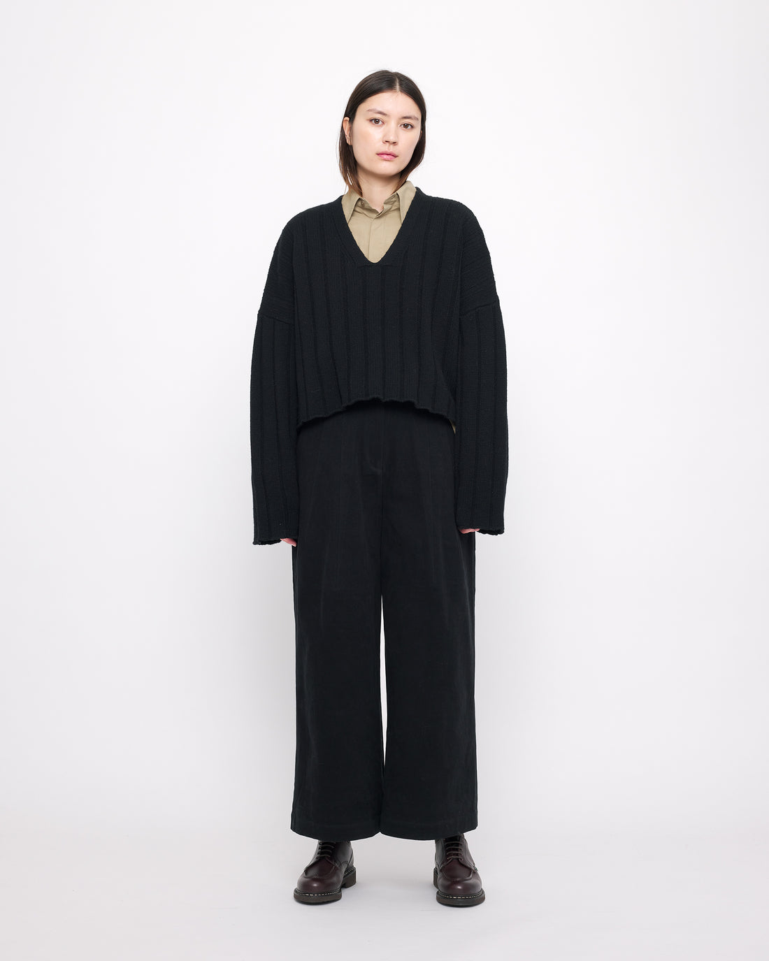 Oversized Ribbed V-Neck - Black