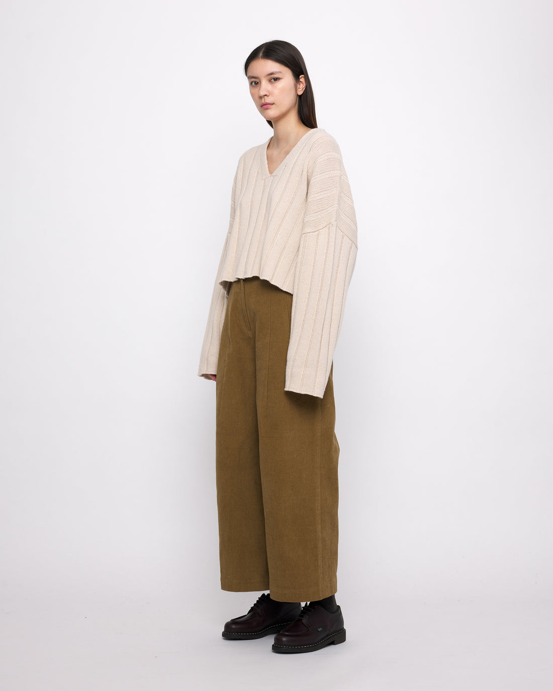 Oversized Ribbed V-Neck - Beige-White