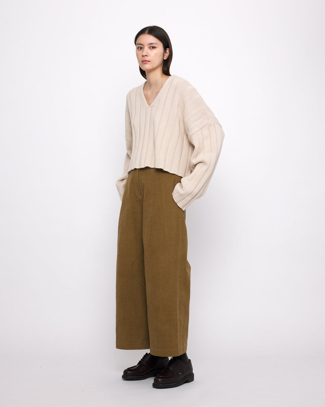Oversized Ribbed V-Neck - Beige-White
