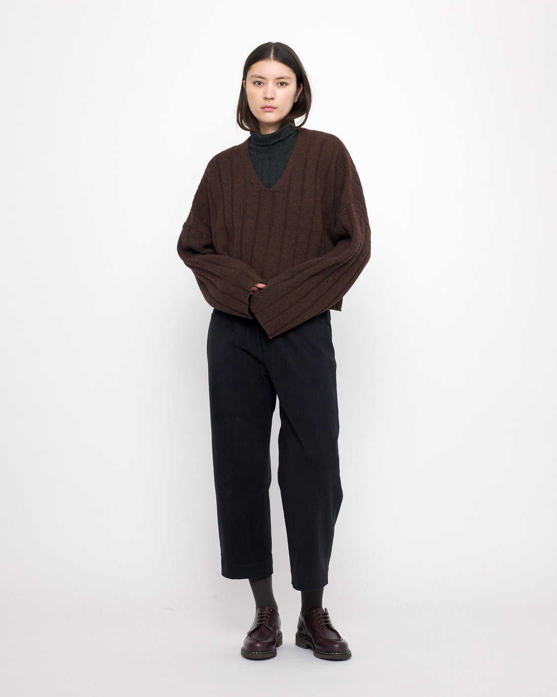 Oversized Ribbed V-Neck - Brown