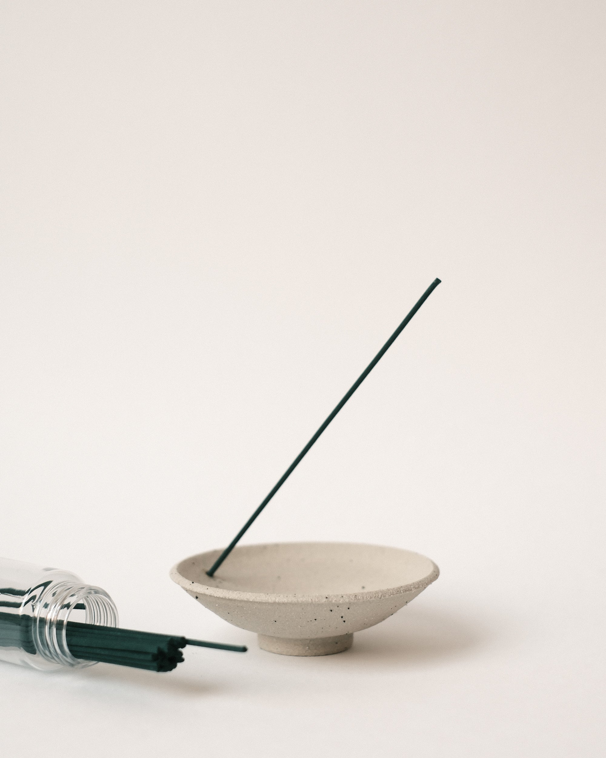 Ceramic Incense Holder Set 1 – 7115 by Szeki - Copenhagen