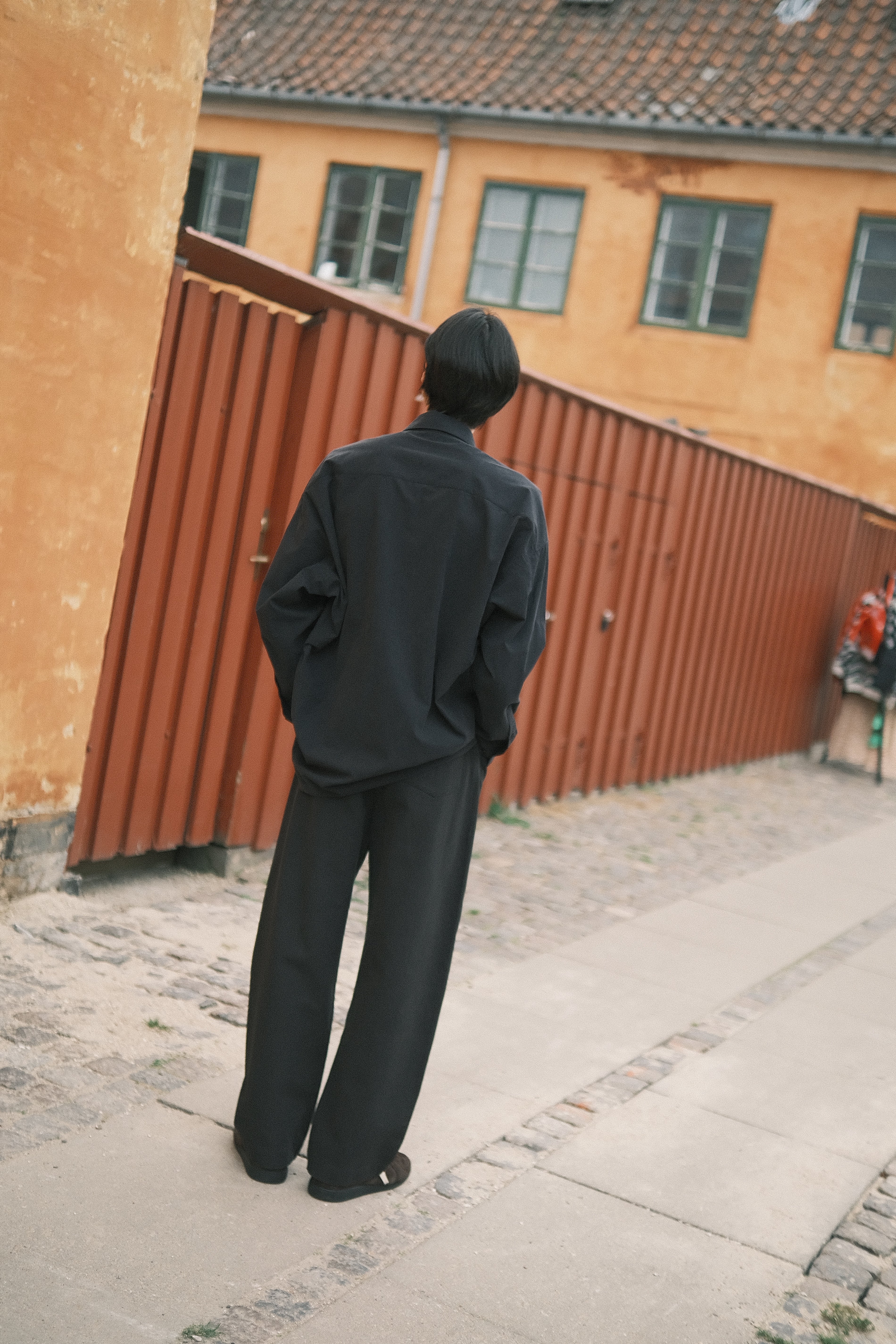 Signature Curve Legged Trouser - Canvas Edition - Black