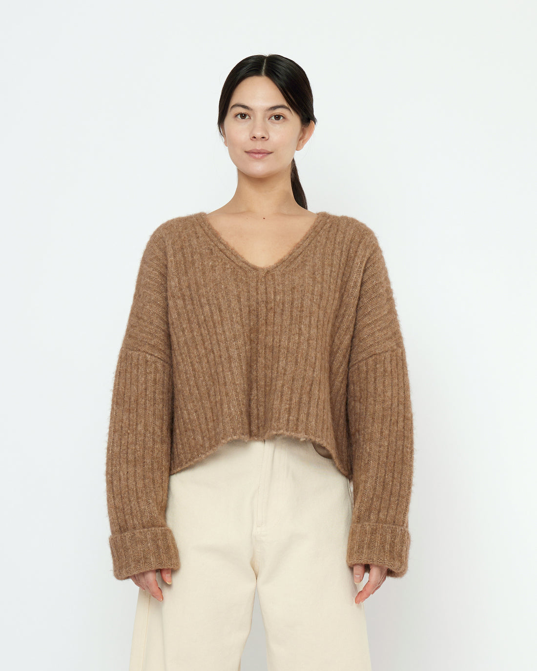 Chunky V-Neck Sweater - FW25 - Caramel Brown