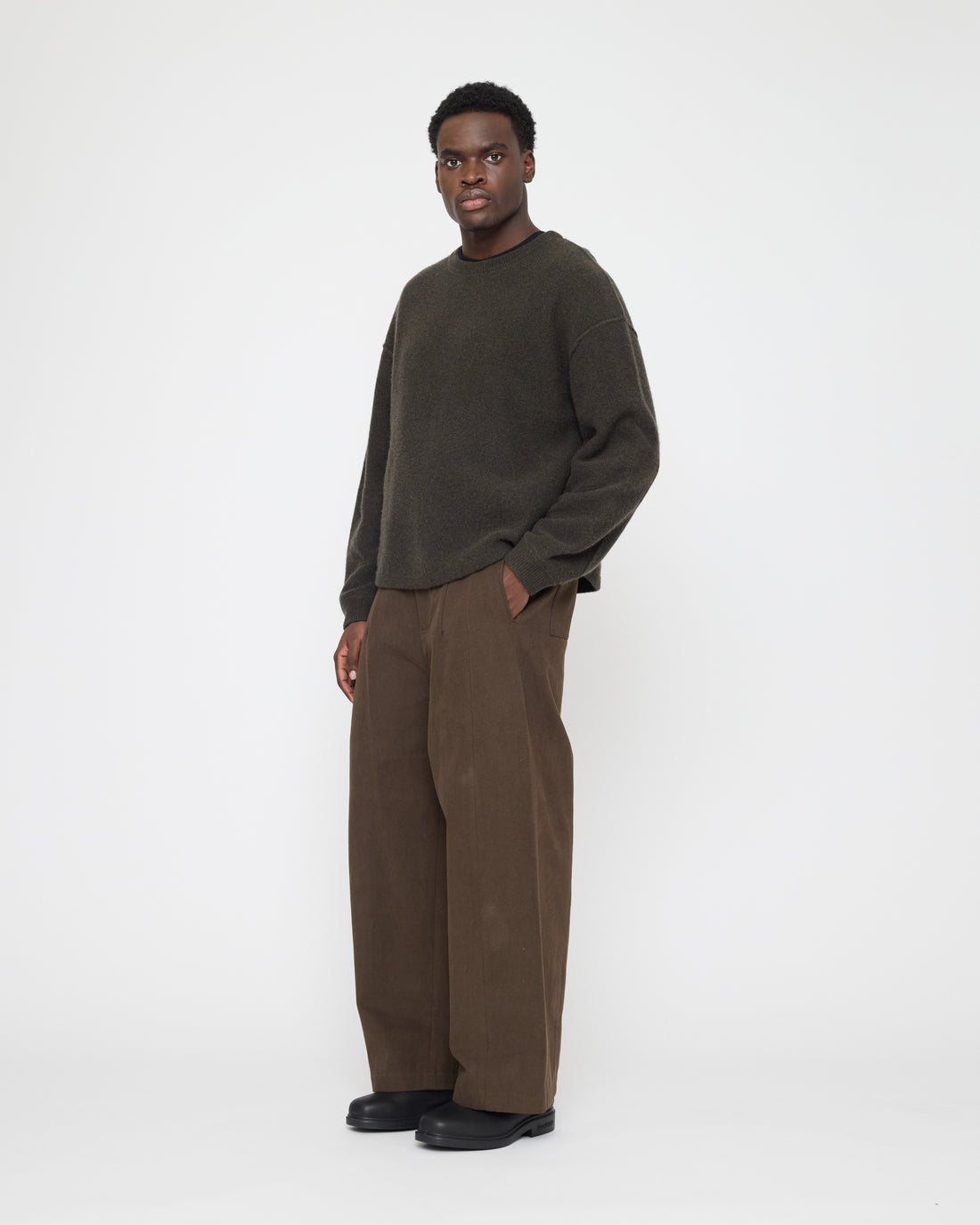 Straight Legged Trouser - FW26 - Taupe Brown