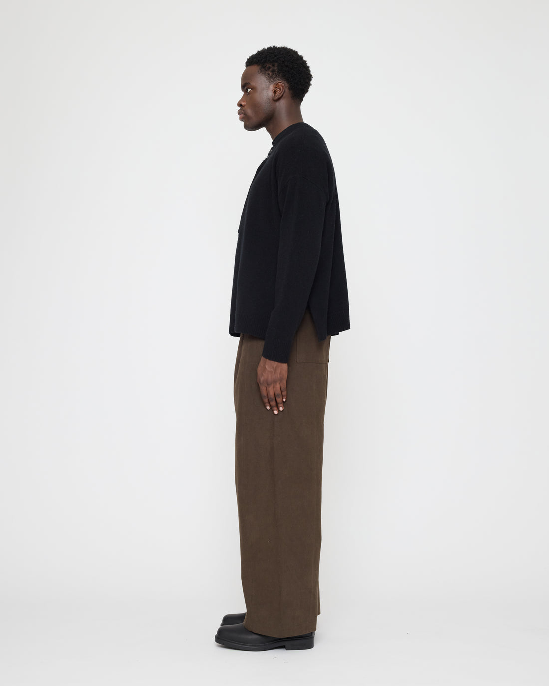 Relaxed Pocket Sweater - FW26 - Black