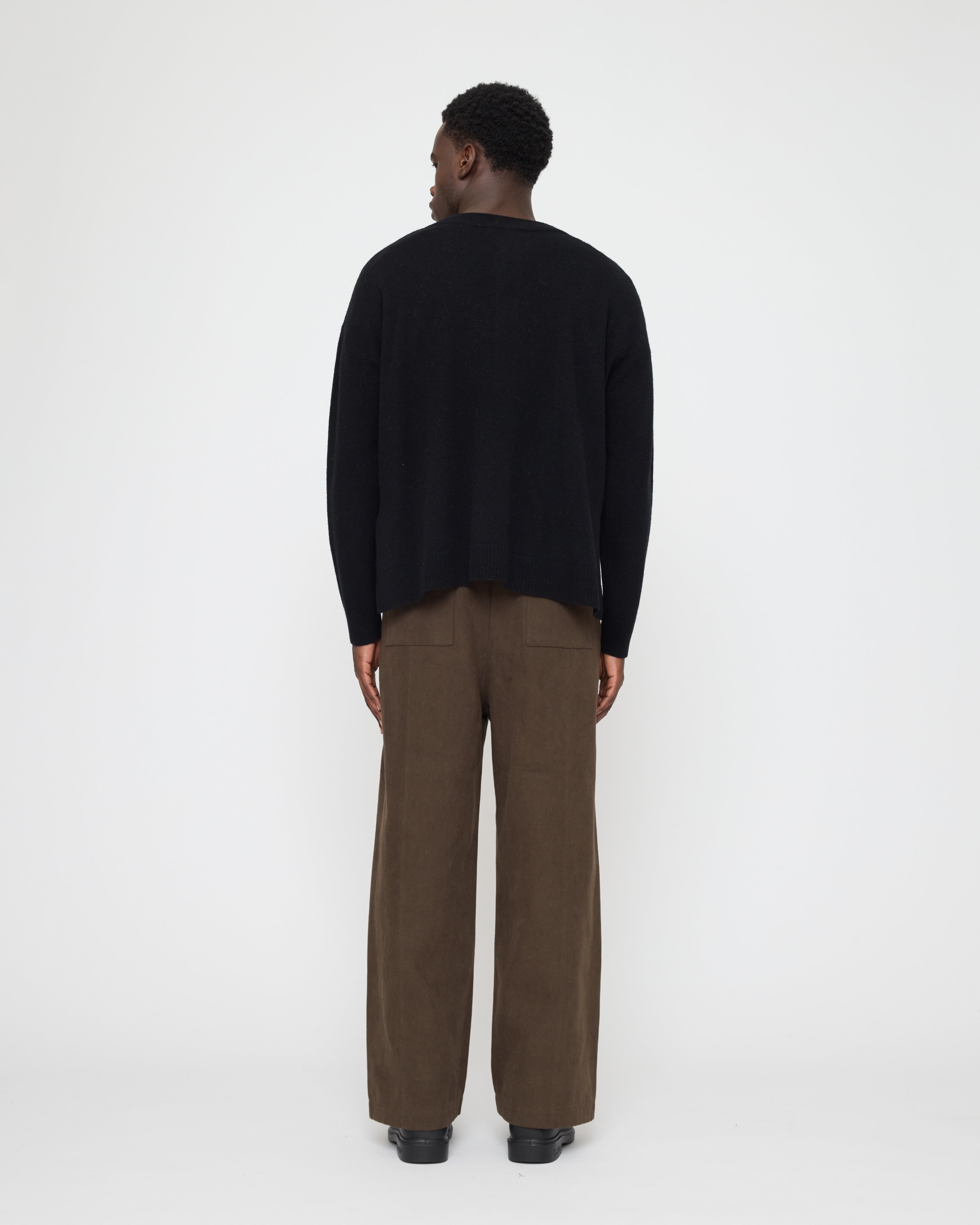 Relaxed Pocket Sweater - FW26 - Black