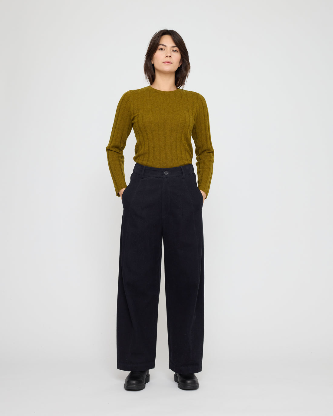 Straight Legged Trouser - FW26 - Black