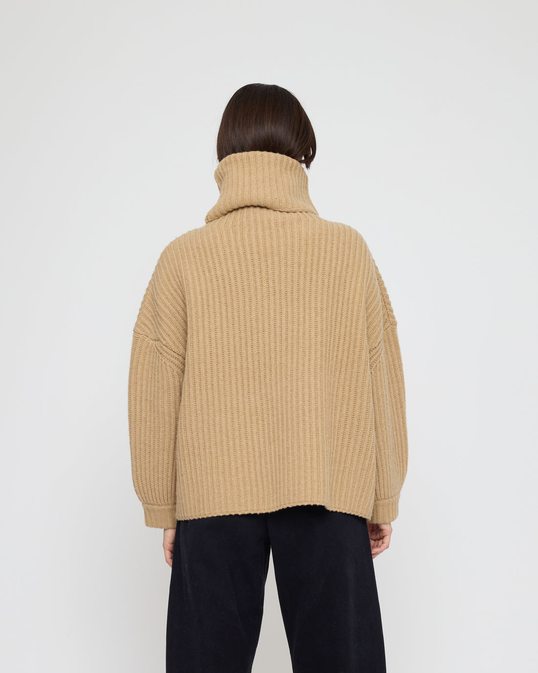 Chunky Ribbed Turtleneck Sweater - FW26 - Caramel