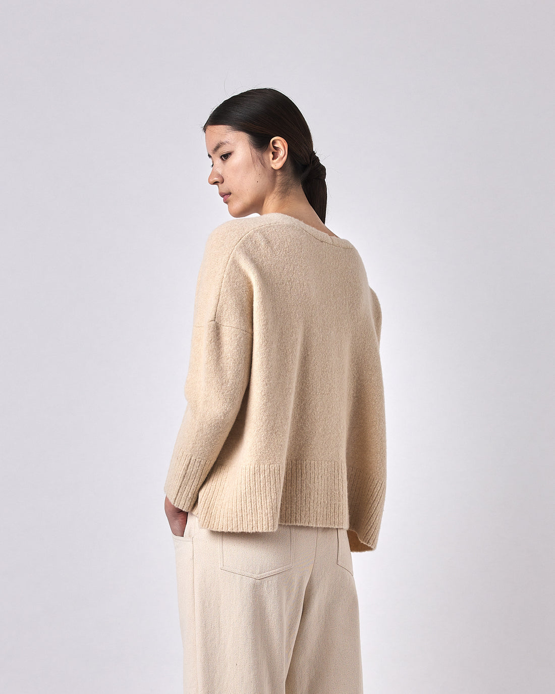 V-Neck Sweater - FW23 - Ivory Beige
