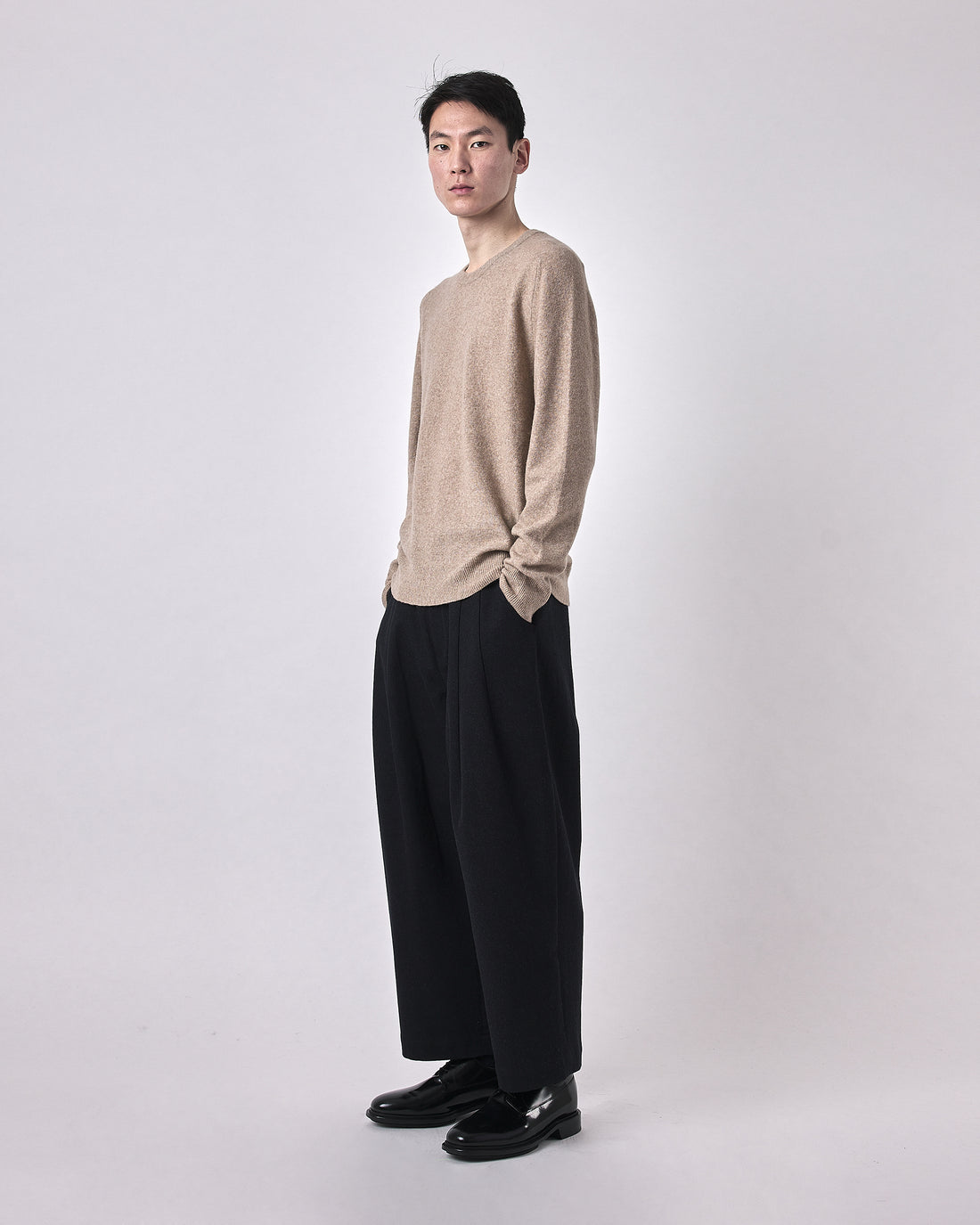 Curved Shoulder Crewneck - FW23 - Light Taupe